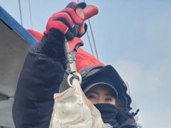 홍원항 [[[ 블랙펄호 ]]] 3월 15일(일) 광어다운샷(탐사) & 우럭 라이트지깅 출조에 광어와 우럭으로 모처럼 손맛 보고 입항합니다.