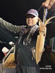 25일 신아라호 먼바다 한치 퍽퍽 쿨러조황
