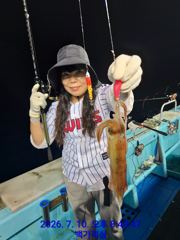 통영:한치조황 백가피싱호.11일 철수조황
