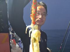 목요일도 무늬 먹물과 시원한밤바다에서 놀고있습니다 금,토,일 …