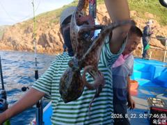 [군산 임마누엘호] 8월 22일 문어 조황 - 마릿수는 아쉬웠지만 괜찮은 씨알도 섞여 나왔습니다