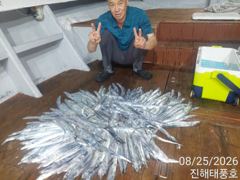 25일새벽 씨알 큰 내만갈치 루어는 1타1피,마릿수 엄청납니다. 수요일부터 예약가능.