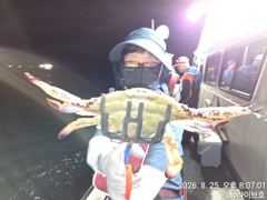 25일 뉴라이브호 실시간 가을꽃게 야간낚시 마릿수 좋아요 내일도갑니다~~