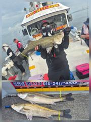 오이도 킹스타호8월 26일14분 모시고 농어 외수질 다녀왔습니다