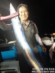 갈치사냥 오늘도 이어갑니다.오늘 6명 예약가능합니다^^