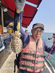 9월23일 조황이 늦어 죄송합니다.오전.오후배 같이 올려용~^^ 갑자기 우럭이나와서 깜~놀 ㅎㅎㅎ 오늘도 조사님들 100수 넘으셨습니다.명절잘보내시고요"낼 또 만나용♡감사합니다 ❤️