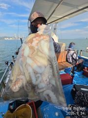 삼천포 마린보이 9.30. 수요일 부터 풍성한 가을문어 주간 /야간 출항합니다.